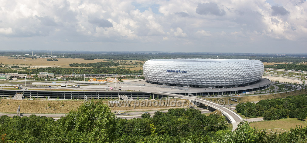 Panoramafoto der Allianzarena Mnchen