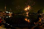 Panorama-Bild-Foto-Das jahrliche Feuerwerk am Olympiasee in München