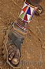 Reisefotografie in der Masai Mara in Kenia, Sandalen aus dem Profil von alten Autoreifen